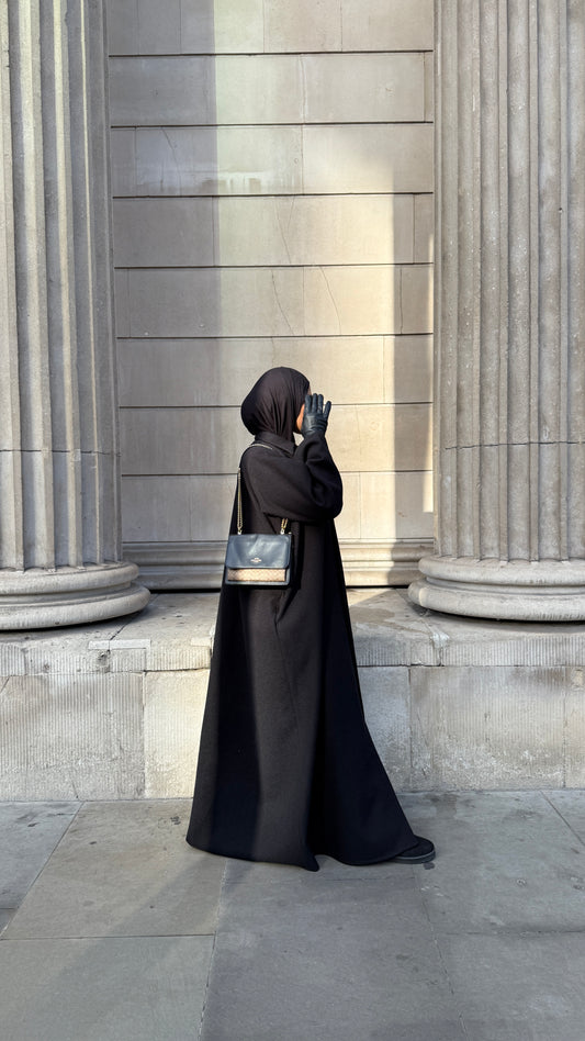 Assymetrical shirt collar winter abaya in black